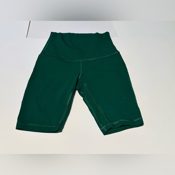 lululemon athletica Align High Rise Short 8” in Everglade Green Size: 0 - Picture 5 of 7